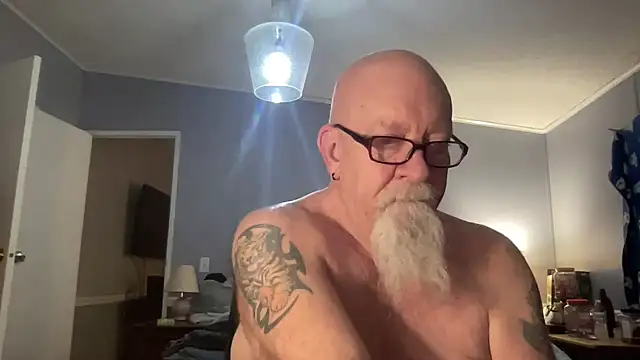 Snapshot of kcbace61760 chatting on 3, 3, 2026 kcbace61760 online show from 3, 3, 2026