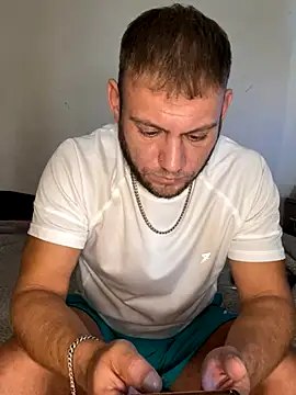 Snapshot of Weestud94 chatting on 15, 10, 2025 Weestud94 online show from 15, 10, 2025