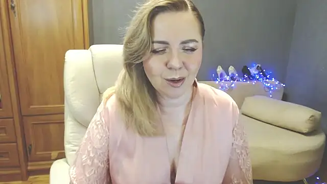 Snapshot of Cute_sun chatting on 4, 7, 2026 Cute sun online show from 4, 7, 2026