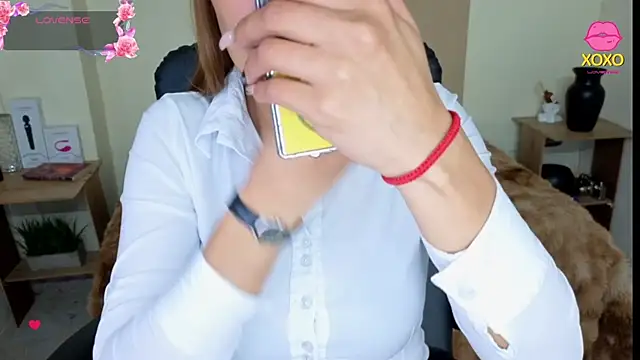 AnisiaFarina online show from 12, 11, 2025