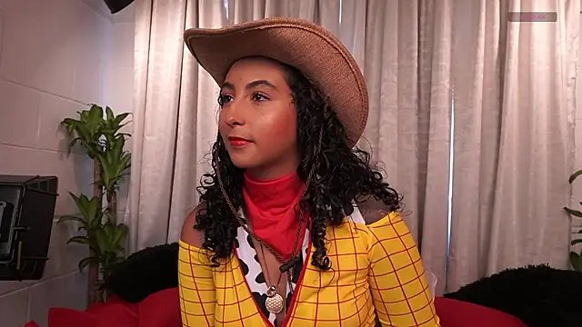 agatha collins  online show from 28, 10, 2025