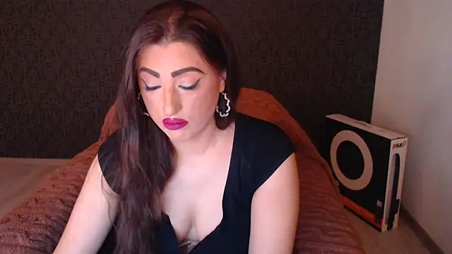 RebeccaStone online show from 25, 4, 2026