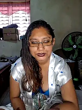 Snapshot of Sivanija_21 chatting on 26, 2, 2025 Sivanija 21 online show from 26, 2, 2025