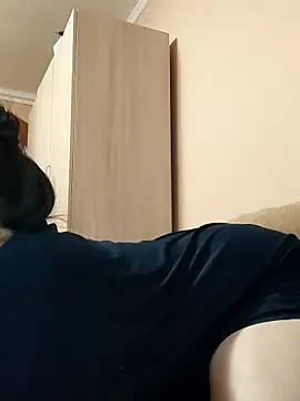 Zulfiya Bruce online show from 15, 12, 2025