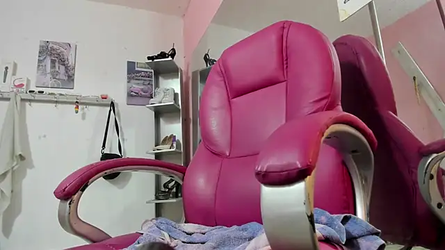 Snapshot of CAMILA--REY chatting on 22, 2, 2026 CAMILA--REY online show from 22, 2, 2026