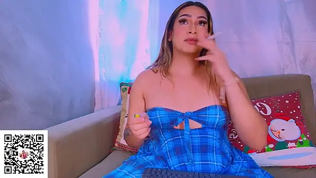 Snapshot of ISABELLASSMITH chatting on 26, 11, 2025 ISABELLASSMITH online show from 26, 11, 2025