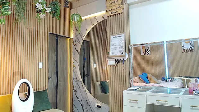 deepieredandwett online show from 2, 3, 2026