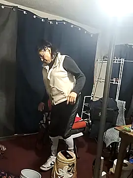 Snapshot of LaInsaciableIntensa chatting on 6, 11, 2025 LaInsaciableIntensa online show from 6, 11, 2025