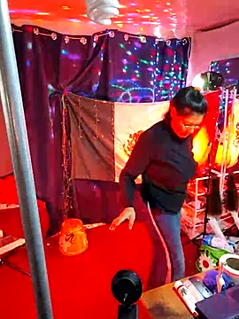 Snapshot of LaInsaciableIntensa chatting on 9, 11, 2025 LaInsaciableIntensa online show from 9, 11, 2025