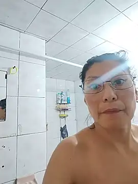 LaInsaciableIntensa online show from 2, 6, 2026