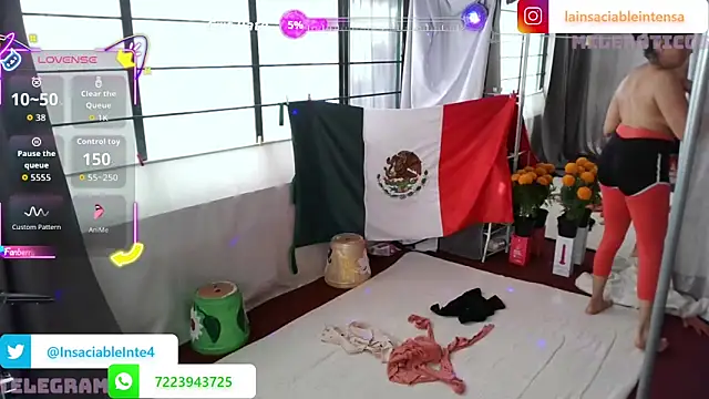 Snapshot of LaInsaciableIntensa chatting on 1, 11, 2025 LaInsaciableIntensa online show from 1, 11, 2025