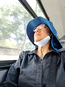 Snapshot of LaInsaciableIntensa chatting on 18, 9, 2025 LaInsaciableIntensa online show from 18, 9, 2025