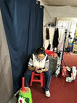 Snapshot of LaInsaciableIntensa chatting on 2, 11, 2025 LaInsaciableIntensa online show from 2, 11, 2025