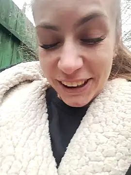 Keli Jessi online show from 2, 3, 2025