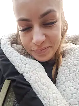 Keli Jessi online show from 4, 3, 2025