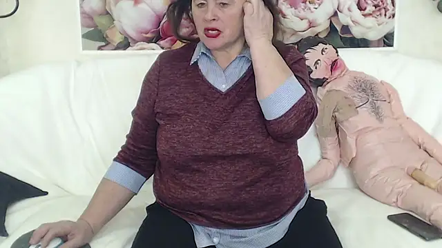 FlaviaSquirts online show from 7, 2, 2025