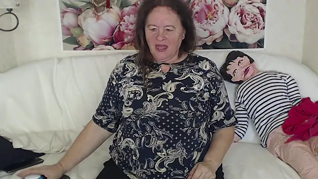 FlaviaSquirts online show from 2, 10, 2025