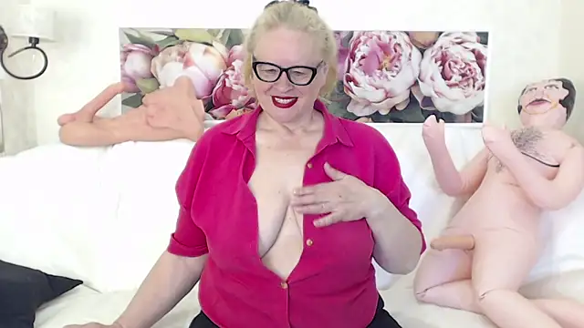 FlaviaSquirts online show from 3, 5, 2026