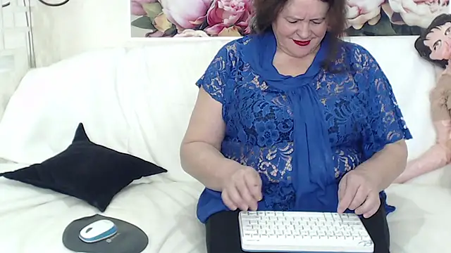 FlaviaSquirts online show from 15, 2, 2025