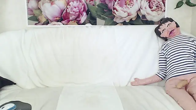 FlaviaSquirts online show from 15, 3, 2025