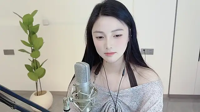 HaagenDazs  online show from 5, 3, 2025