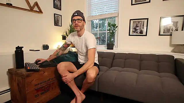 Snapshot of BradBronton chatting on 18, 1, 2026 BradBronton online show from 18, 1, 2026