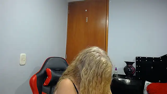 Ursulawhite69 online show from 17, 7, 2026