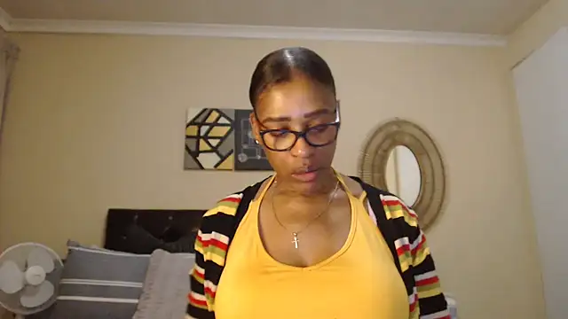 Creamyass22 online show from 11, 4, 2026