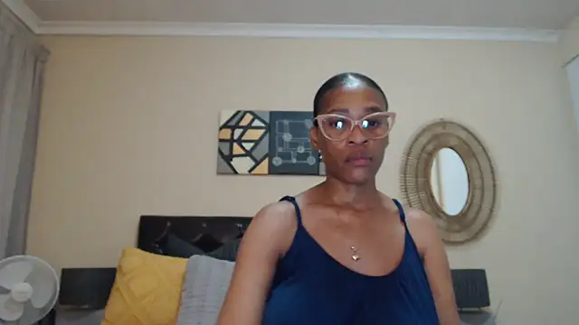 Snapshot of Creamyass22 chatting on 18, 11, 2025 Creamyass22 online show from 18, 11, 2025