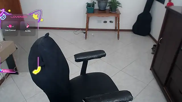 charlottezoe15 online show from 13, 11, 2025