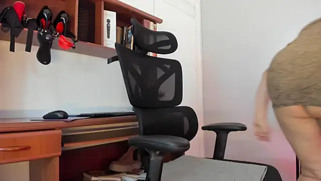 Susaan Miilf online show from 1, 10, 2025