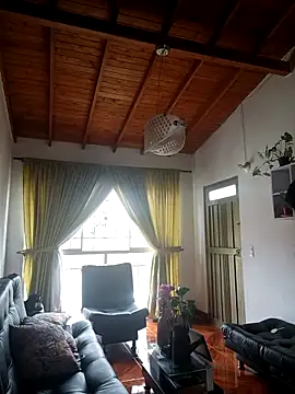 LunaZambrano online show from 13, 4, 2026