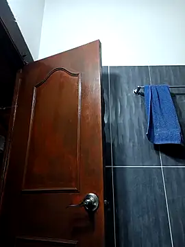 LunaZambrano online show from 4, 11, 2025