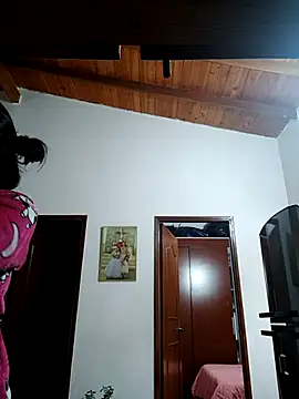 LunaZambrano online show from 2, 2, 2026