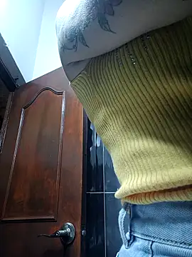 LunaZambrano online show from 15, 4, 2026