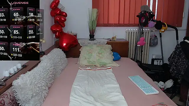 MilfDolores online show from 17, 12, 2025