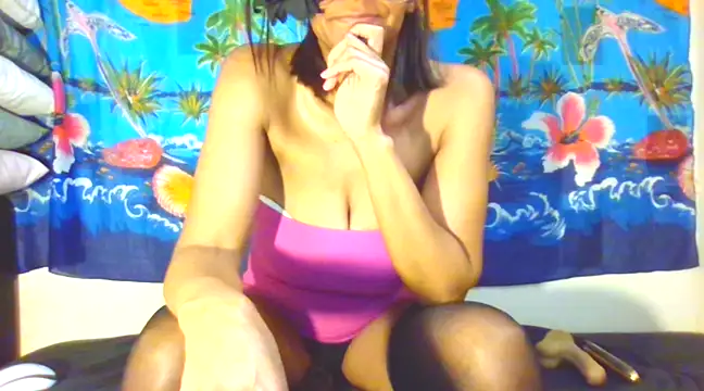 laetitiafun online show from 15, 3, 2025