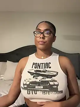 CandyLuxxxx online show from 19, 3, 2025