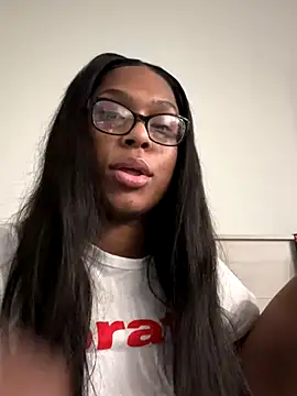 CandyLuxxxx online show from 5, 10, 2025