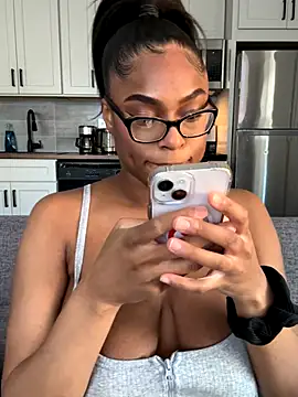 CandyLuxxxx online show from 16, 9, 2025