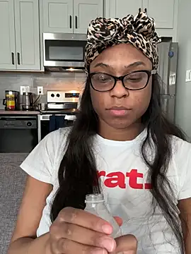 CandyLuxxxx online show from 14, 10, 2025