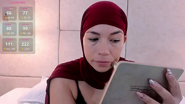 aisha vs online show from 20, 12, 2025