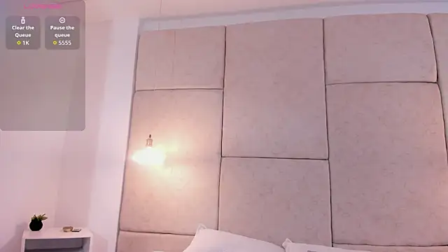 aisha vs online show from 16, 12, 2025