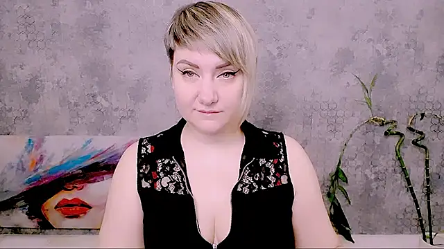 Snapshot of Djullia chatting on 8, 2, 2026 Djullia online show from 8, 2, 2026