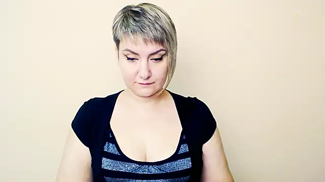 Djullia online show from 10, 10, 2025