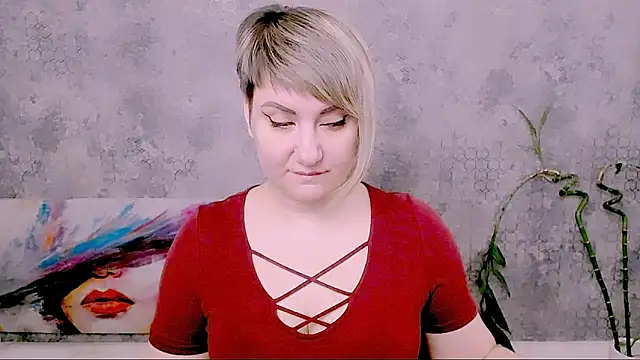 Snapshot of Djullia chatting on 13, 2, 2026 Djullia online show from 13, 2, 2026