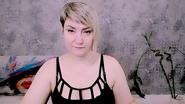 Snapshot of Djullia chatting on 27, 6, 2026 Djullia online show from 27, 6, 2026