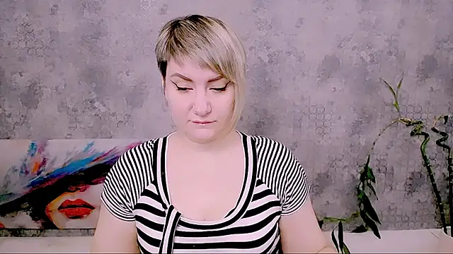 Snapshot of Djullia chatting on 18, 1, 2026 Djullia online show from 18, 1, 2026