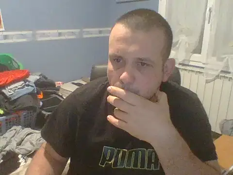 Snapshot of manubm03 chatting on 4, 2, 2026 manubm03 online show from 4, 2, 2026