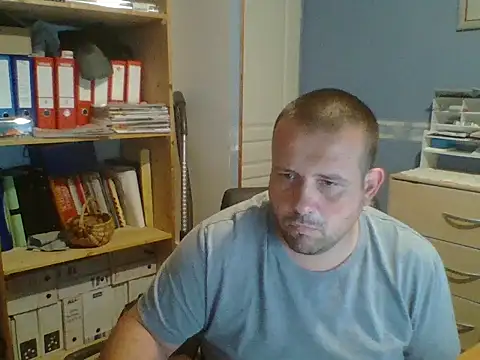 Snapshot of manubm03 chatting on 24, 7, 2026 manubm03 online show from 24, 7, 2026